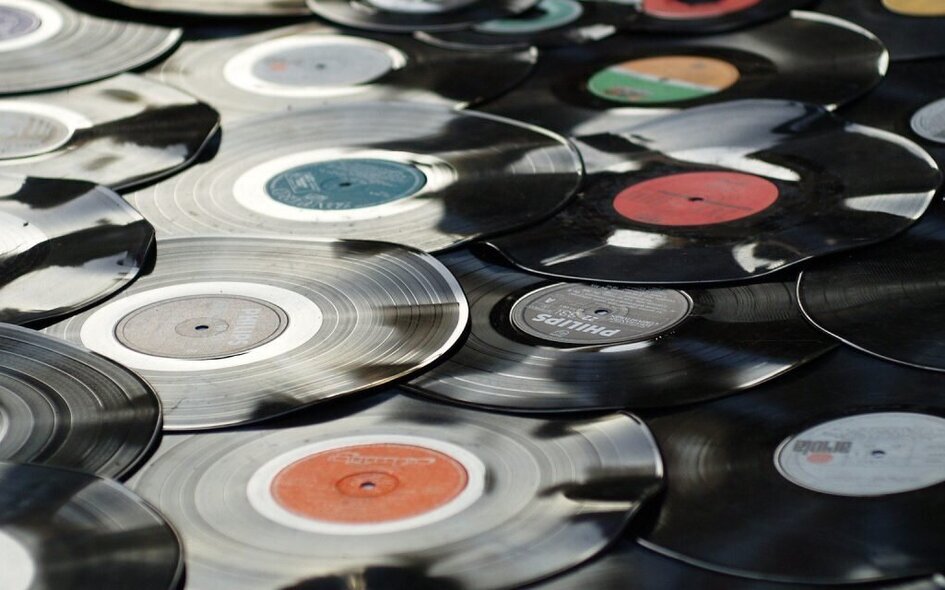 vinyl-1595847-1920-1280x640.jpg